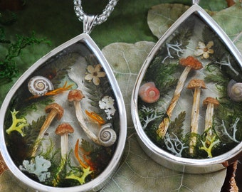 Magische Pilz Halskette, Rein Silber Anhänger, Geschenk für Pilz Liebhaber, Natur Harz Halskette, Wald Schmuck