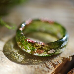 Moss Ring with Copper Flakes, Terrarium Green Ring, Nature Resin Ring, Forest Ring, Magic Fairy Ring, Botanical Fall Jewelry, Gift for Her image 4