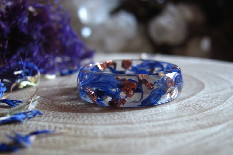 Blue Flower Ring with Copper Flakes, Nature Inspired Ring for Women, Flower Lover Gifts, Unique Rings for Men image 3