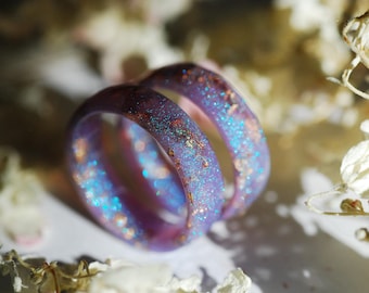 Iridescent Purple Resin Ring with Gold Flakes, Aurora Color Changing Band, Fairy Jewelry