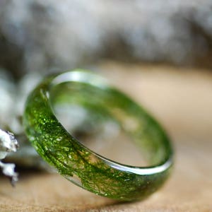 Real Moss Ring, Nature Ring, Green Moss Resin Ring, Hiking jewelry, Real Plant ring, Botanical Forest Jewelry, Forest Lover Gift image 8