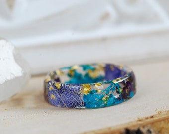 ブルーフラワー樹脂リング、7月の誕生花リング、ラークスパー押し花