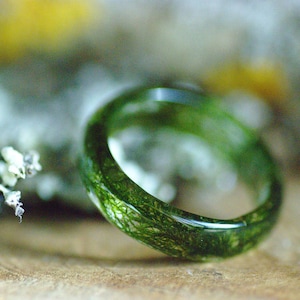 Real Moss Ring, Nature Ring, Green Moss Resin Ring, Hiking jewelry, Real Plant ring, Botanical Forest Jewelry, Forest Lover Gift image 10