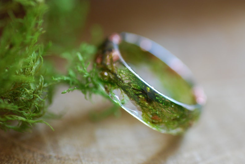 Moss Ring with Copper Flakes, Terrarium Green Ring, Nature Resin Ring, Forest Ring, Magic Fairy Ring, Botanical Fall Jewelry, Gift for Her image 3