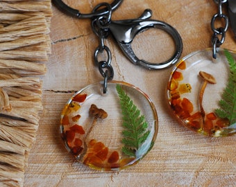 Nature Mushroom Keychain, Fern Key Ring, Resin Key Chain, Plant Gift Ideas, Woodland Bag Charm, Amber Key Accessories, Plant Lover Gift