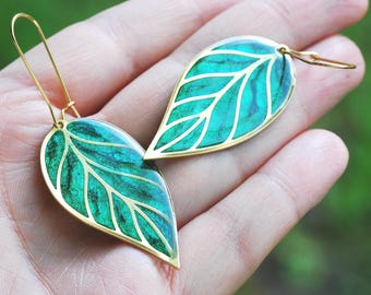 Color Change Green Leaf Dangle Earrings: Hand-Painted Boho Jewelry