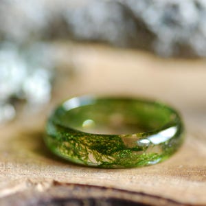 Real Moss Ring, Nature Ring, Green Moss Resin Ring, Hiking jewelry, Real Plant ring, Botanical Forest Jewelry, Forest Lover Gift image 9