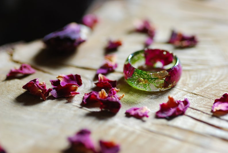 Statement Rose Flower Ring, Floral Nature Resin Ring, Natural Moss Ring, Red Rose Romantic Ring, Pressed Flower Ring, image 4