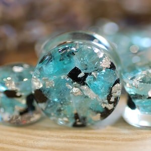 Blue Apatite and Black Tourmaline Ear Plugs, Silver Gemstones Ear Gauges, Crystal Resin Plugs, Handmade Plugs, Double Flared Plugs