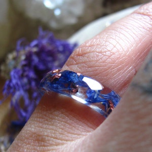 Blue Flower Ring with Copper Flakes, Nature Inspired Ring for Women, Flower Lover Gifts, Unique Rings for Men image 5