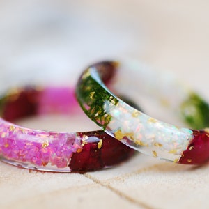 Iridescent White Opal Fire Ring with Rose Flowers, Moss Nature Resin Ring, Gemstone Opal Ring, Boho October Birthstone Ring, Opal Jewelry