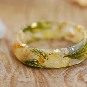 Jasmine Pressed Flower Ring with Gold Flakes, Cottagecore Floral Ring, Enchanting Wedding Band, Resin Ring Gift for Women
