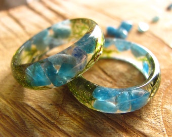Blue Apatite Ring with Moss, Apatite Crystal Ring, Mineral Resin Ring, Magical Fairy Ring, Elf Jewelry, Gift for Couples