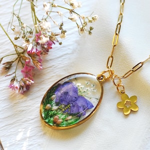 Custom Birth Flower Oval Necklace, July Birthday Charm Necklace, Unique Resin Pendant, Ruby Birthstone Necklace, Birthday Gift for Leo