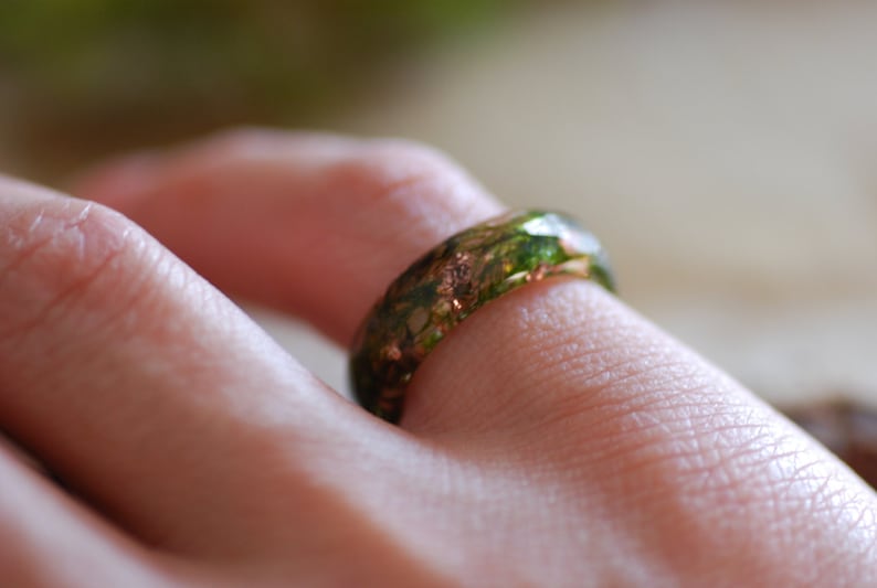 Moss Ring with Copper Flakes, Terrarium Green Ring, Nature Resin Ring, Forest Ring, Magic Fairy Ring, Botanical Fall Jewelry, Gift for Her image 2