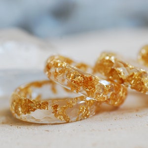 Clear Gold Resin Ring, Gold flakes Faceted Ring, Stacking Ring, Transparent ring, Minimal Gold Ring, Clear Resin Jewelry, Gift for Women