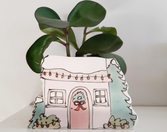 Ceramic planter Christmas House. Small planter Christmas ornement. Cute gift!