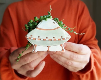 Small UFO planter. Vintage green and dark orange UFO ceramic planter.Perfect cactus or succulent planter. Unique geek gift!