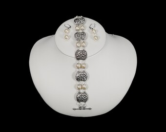 Cream Swarovski crystal pearl bracelet, cream pearl bracelet set, bracelet & earring set