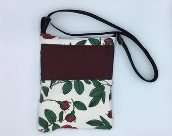 Deluxe Carry Bag, Waterproof, Red Roses on White, for Hedgehogs, Sugar Gliders, Rats, and other Small Animals