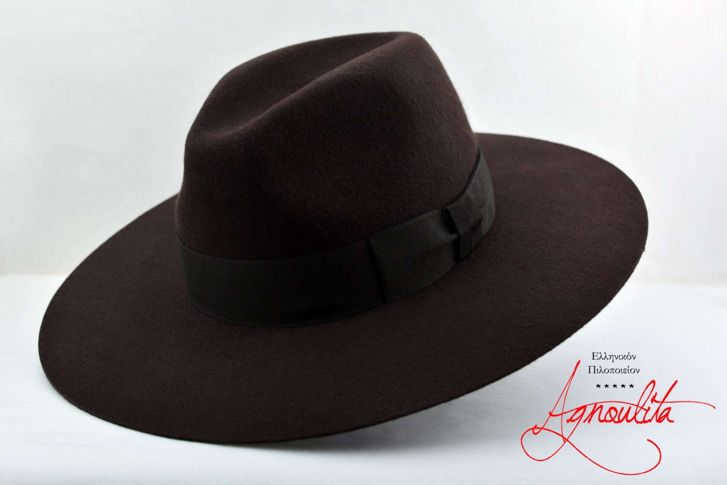 Size 8 wide brim hat Clearance