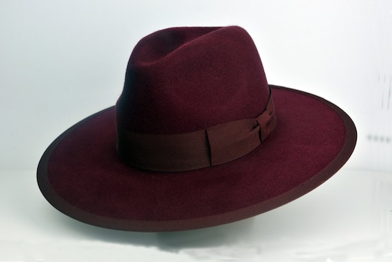 light grey hat