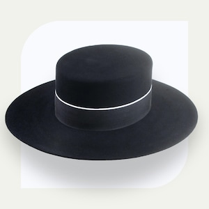 Handgemaakte zwarte bontvilten cordobéshoed | Het Andalusische | Platte kroon in Spaanse stijl | Maatwerk