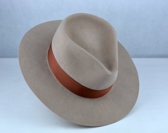 Breite Brim Fedora | Die RUSTY 11 | Beige Wide Brim Hut Männer Frauen | Pelz Filz Hut für Frauen Männer | Fedora Hut