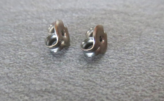 Titanium Earring Backs Nickel-free, Hypoallergenic Ear Nuts for Standard  Post Earrings, Lightweight, Small but Sturdy Made in USA 