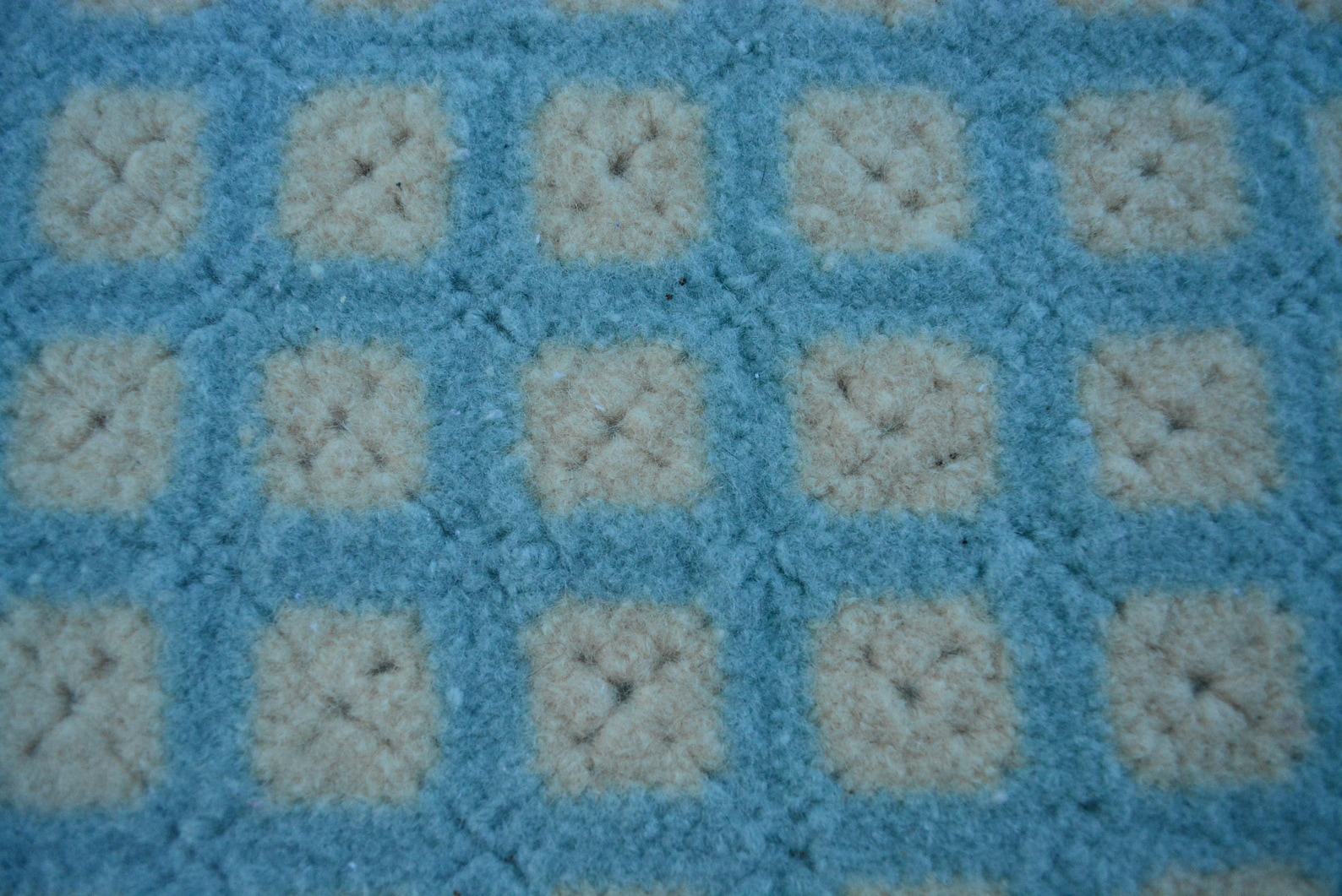 Two Tone Knit Blanket-Light Blue