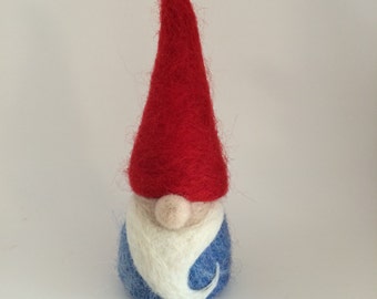 Needle felted gnome, miniature gnome decoration/ gnome toy, pure wool felt garden gnome, eco-friendly decoration, gnome gift, waldorf gift