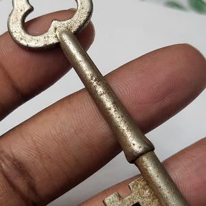 Genuine Antique Skeleton Key !