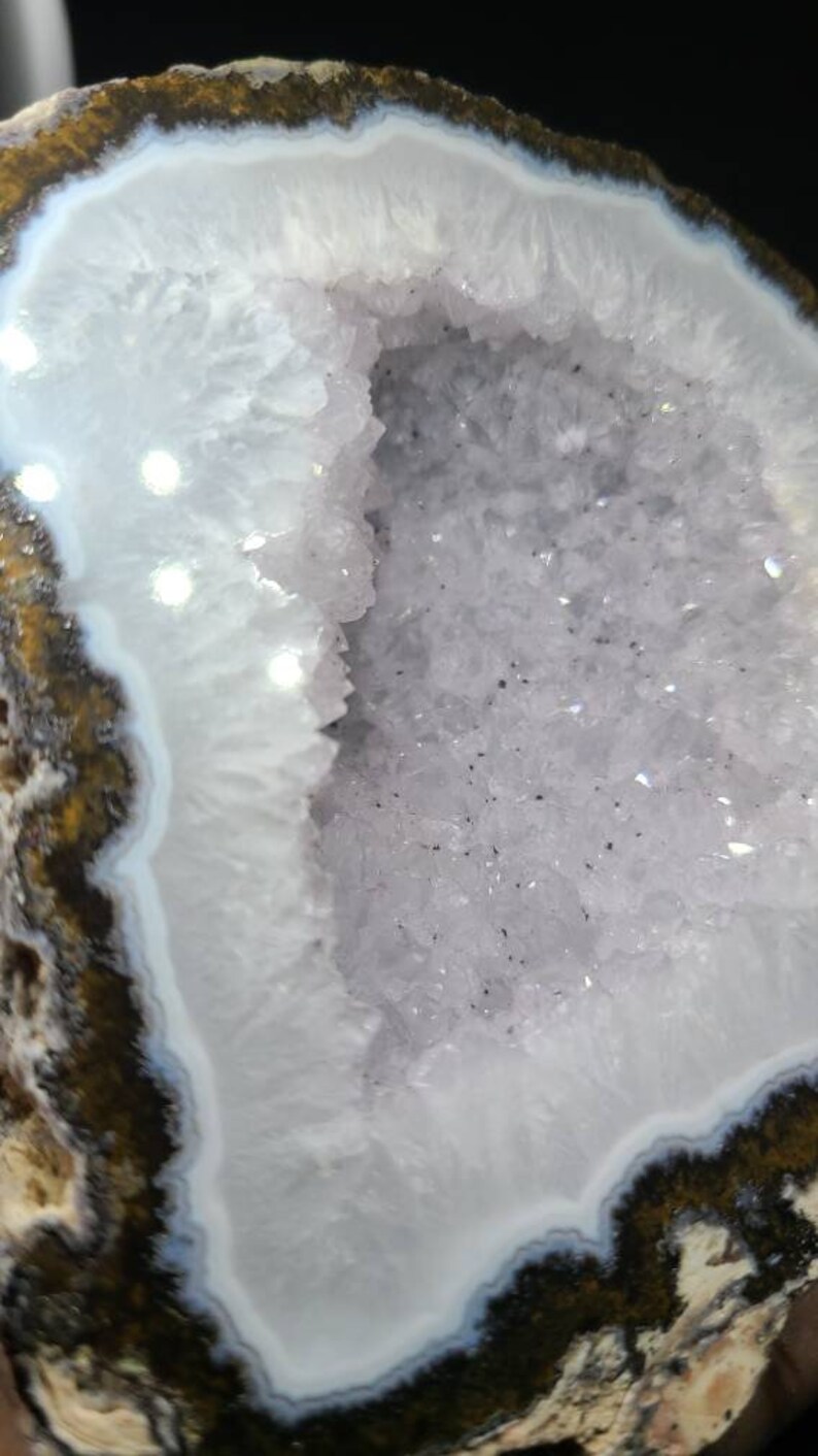 Large Blue noduleNatural quartz crystal geode Slicerock and mineralmineral collectionhome decorbandedquartz druzypolishedhalfLGAAA