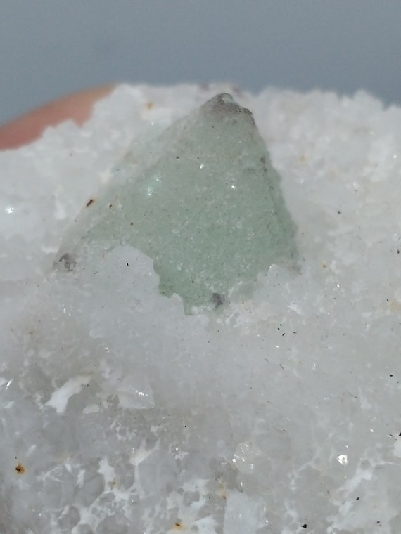 石英マトリックス上の蛍石結晶 - Etsy 日本