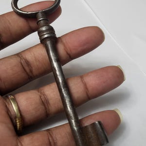 Genuine Antique Skeleton Key !