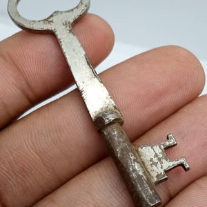 Genuine Antique Skeleton Key !