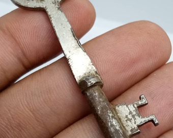 Genuine Antique Skeleton Key !