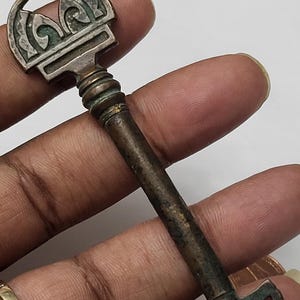 Genuine Antique Skeleton Key !