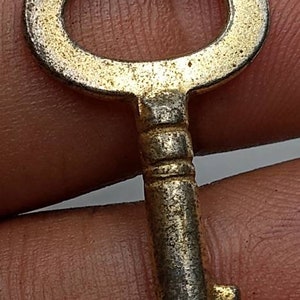 Genuine Antique Skeleton Key !