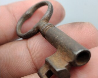 Genuine Antique Skeleton Key !