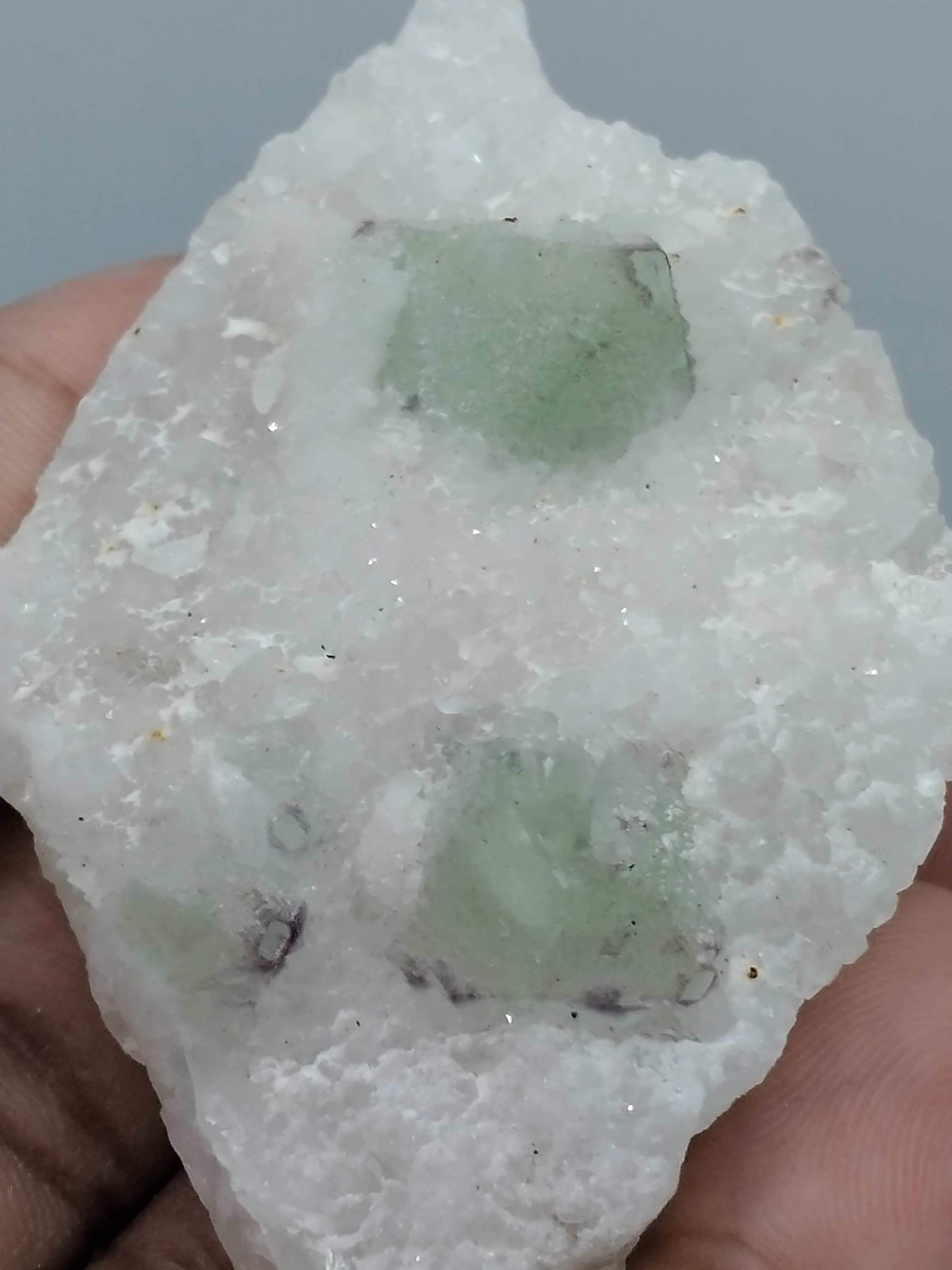 石英上の蛍石 石英マトリックス上の蛍石結晶 - Etsy 日本