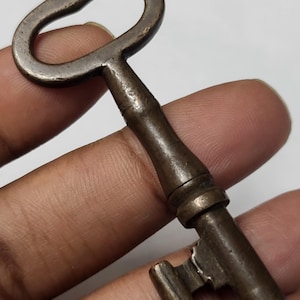 Genuine Antique Skeleton Key !