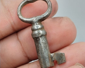 Genuine Antique Skeleton Key !