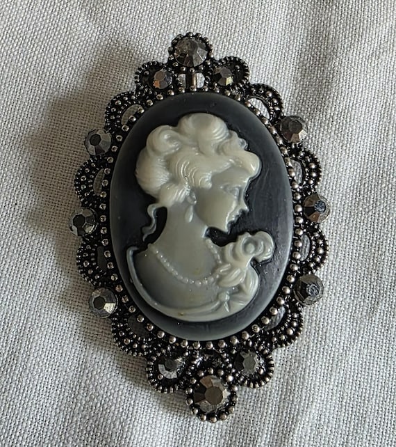 Vintage Cameo Brooch Pendant | Victorian Lady Profile, Marcasite Style