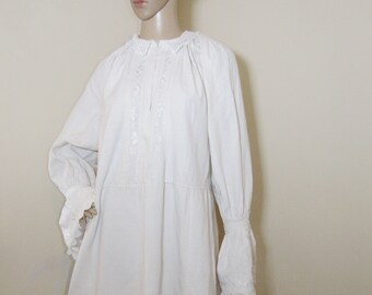 Antique Romanian peasant dress ethnic Romanian costumes blouse antique handmade traditional dress Medieval costume blouse size M