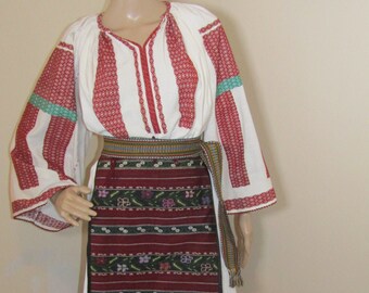 Antique Romanian peasant dress ethnic Romanian costumes blouse antique handmade traditional dress Medieval costume blouse size M