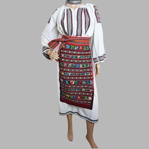 Romanian traditional clothing , Romanian traditional attire , Romanian folk costume  , handmade Romanian folk wear , size S-M
