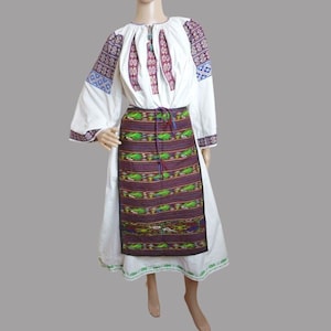 Siti rumeni abbigliamento discount