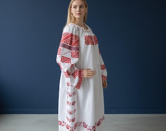 Vintage Romanian Embroidered Dress: Transylvanian Folk Costume, Size M-L