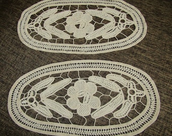 Vintage Handmade Romanian Point Lace Doilies: Ivory Cotton Pair (14x7 inches)